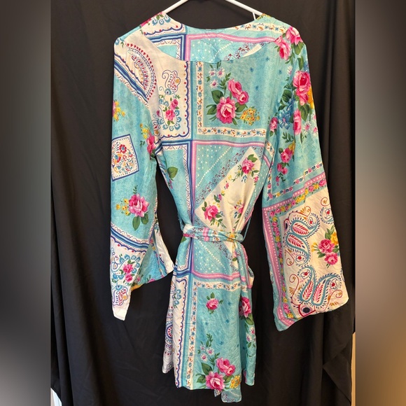 Plum Pretty Sugar Blue and Pink 100% Silk Short Robe Women’s XL - Picture 4 of 12